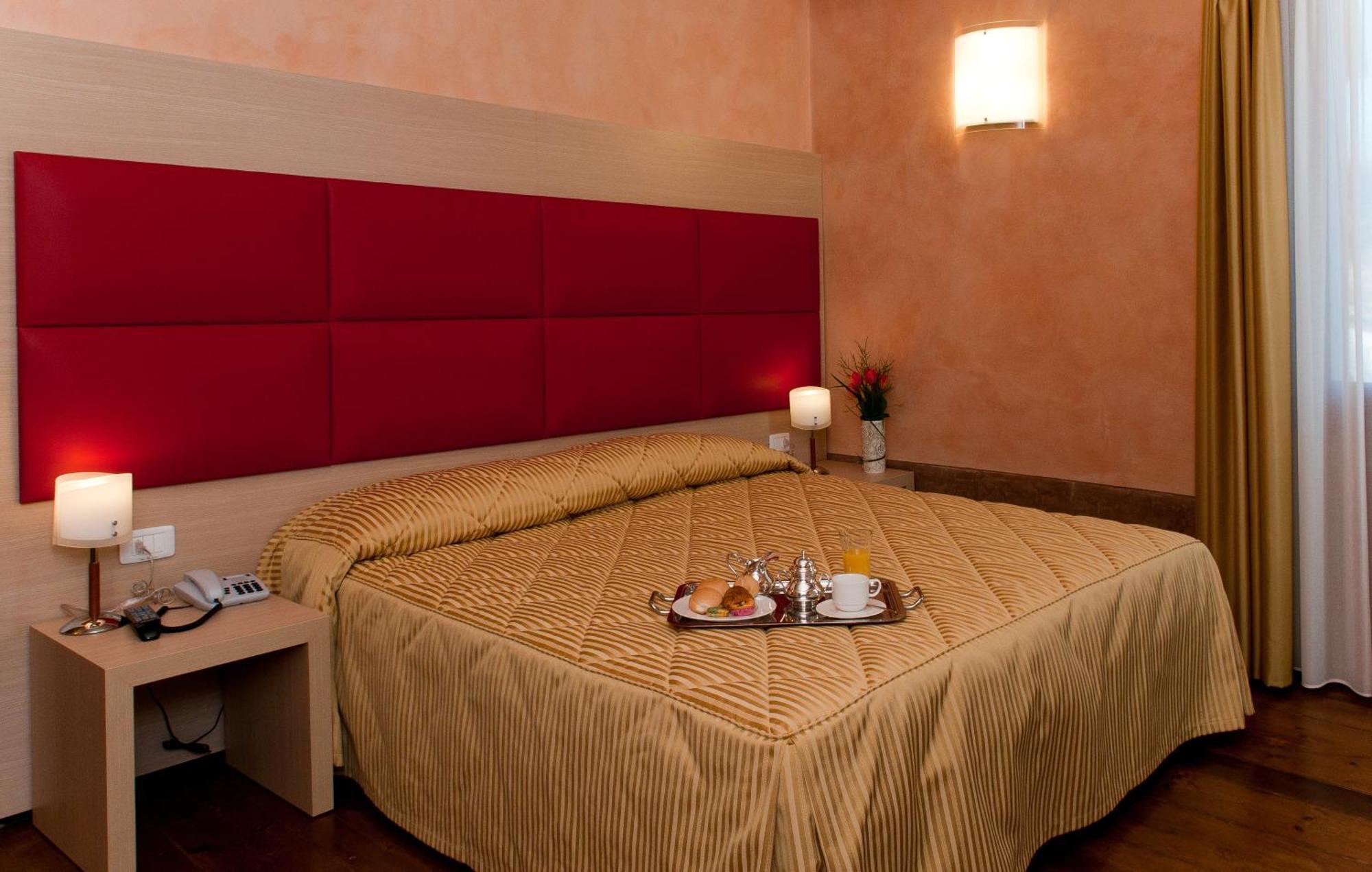Hotel Villa Maternini Vazzola Quarto foto