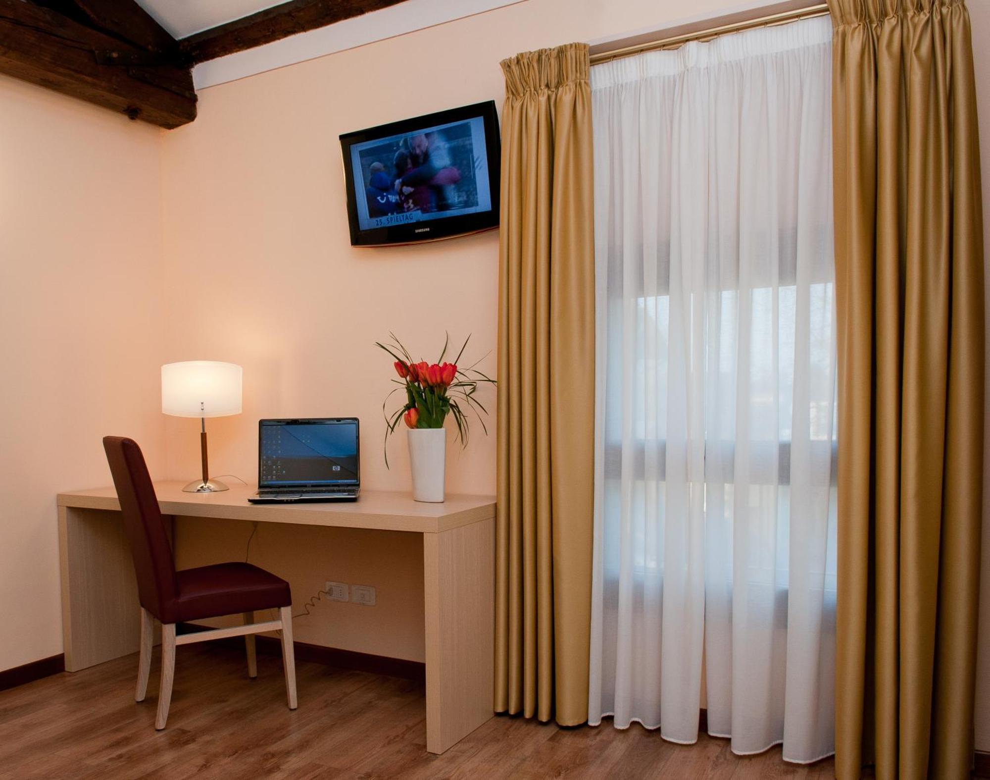Hotel Villa Maternini Vazzola Quarto foto