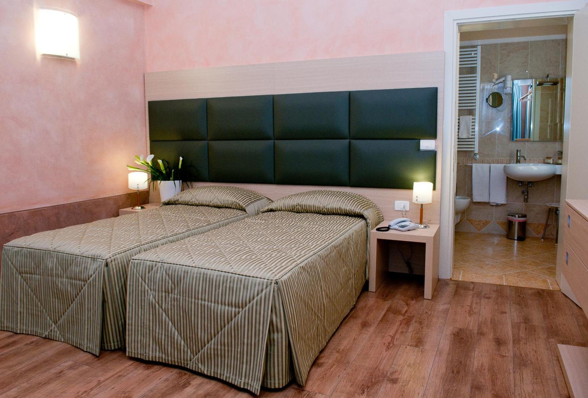 Hotel Villa Maternini Vazzola Quarto foto